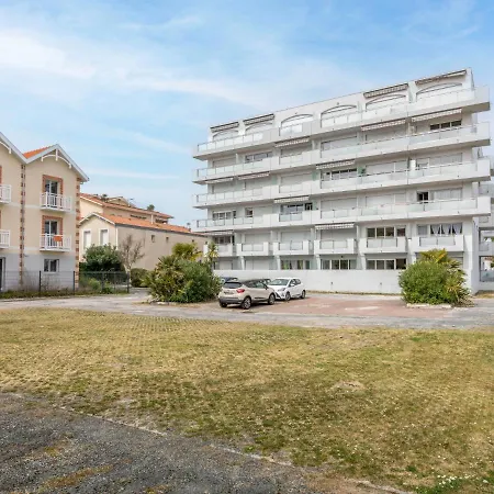 Apartment Jetee Des Marins-5 By Interhome *